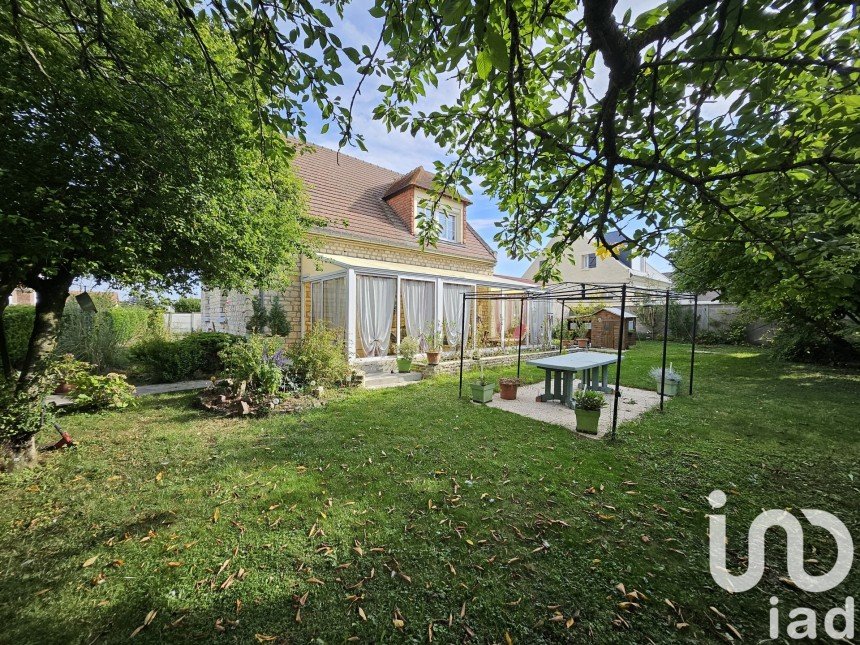 Maison traditionnelle 4 pièces de 130 m² à Saint-Martin-de-Fontenay (14320)