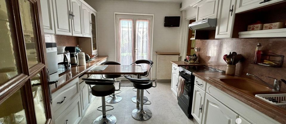 House 4 rooms of 85 m² in Boissy-sous-Saint-Yon (91790)