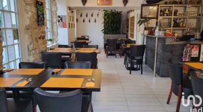 Restaurant of 61 m² in Osny (95520)