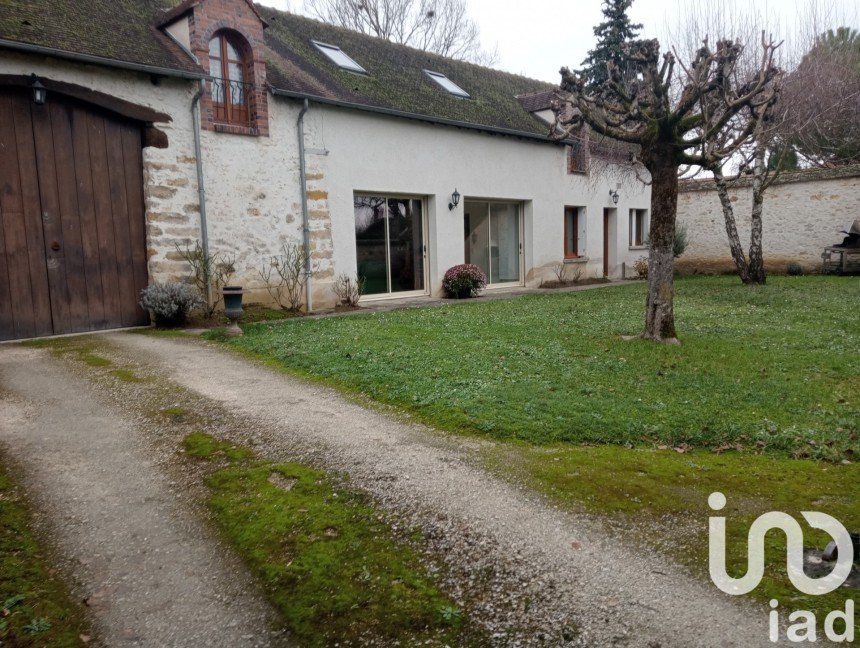 House 5 rooms of 144 m² in Les Ormes-sur-Voulzie (77134)