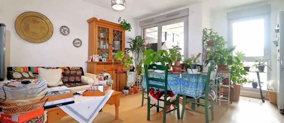 Apartment 3 rooms of 56 m² in Saint-Étienne (42100)