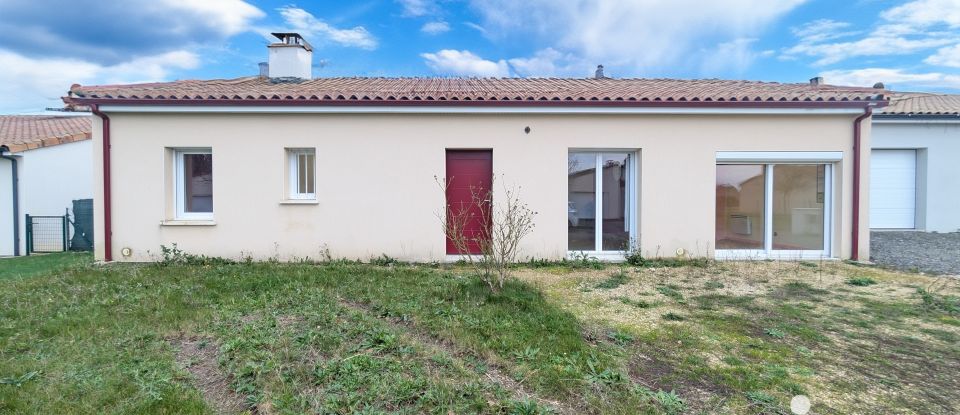 Pavillon 5 pièces de 92 m² à Chapelle-Viviers (86300)