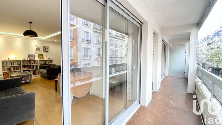 Appartement 3 pièces de 49 m² à Paris (75017)