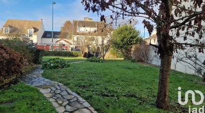 Land of 282 m² in Orsay (91400)