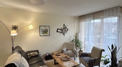 Apartment 3 rooms of 71 m² in Vaulx-Milieu (38090)