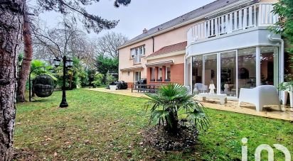 Maison traditionnelle 7 pièces de 283 m² à Étiolles (91450)