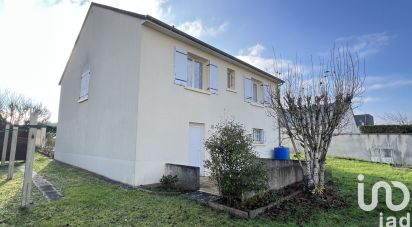 Traditional house 5 rooms of 113 m² in Amboise (37400)