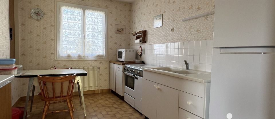 Traditional house 5 rooms of 113 m² in Amboise (37400)