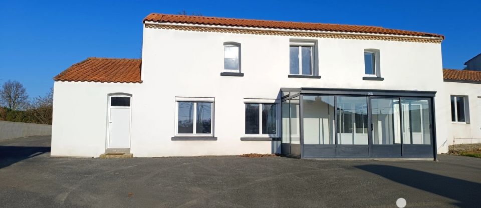 Village house 7 rooms of 144 m² in Saint-Philbert-de-Grand-Lieu (44310)