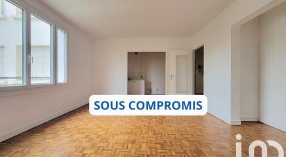 Studio 1 room of 41 m² in Courbevoie (92400)