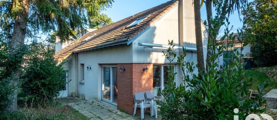 Maison 7 pièces de 154 m² à Orvault (44700)