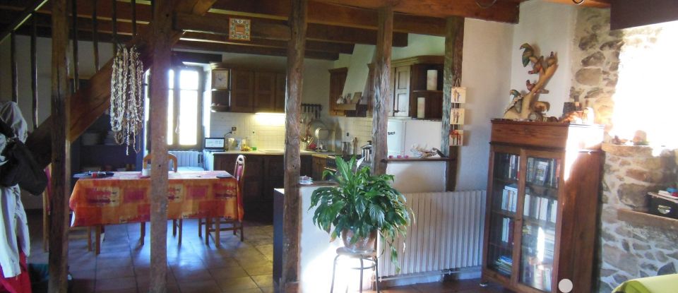 Country house 3 rooms of 68 m² in Maleville (12350)