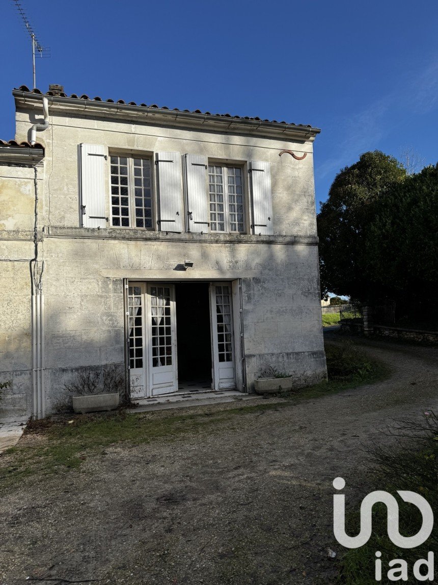 Maison 4 pièces de 97 m² à Nieul-le-Virouil (17150)