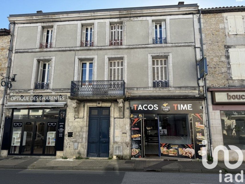 Immeuble de 400 m² à Chasseneuil-sur-Bonnieure (16260)