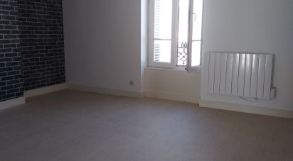 Immeuble de 400 m² à Chasseneuil-sur-Bonnieure (16260)