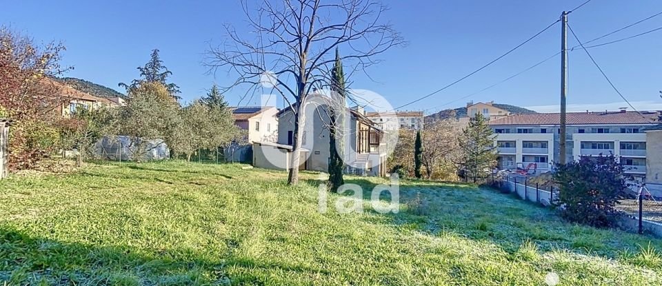 Maison traditionnelle 6 pièces de 103 m² à Manosque (04100)