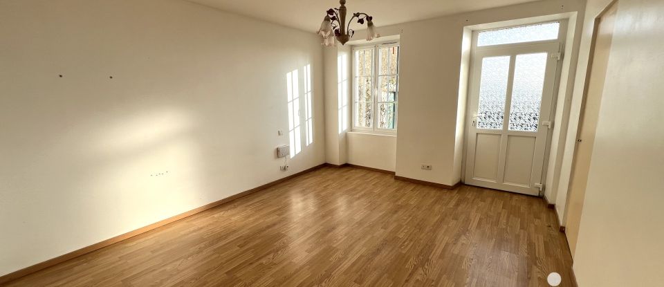 House 3 rooms of 87 m² in Saint-Georges-sur-Erve (53600)