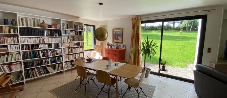 House 5 rooms of 180 m² in Les Herbiers (85500)