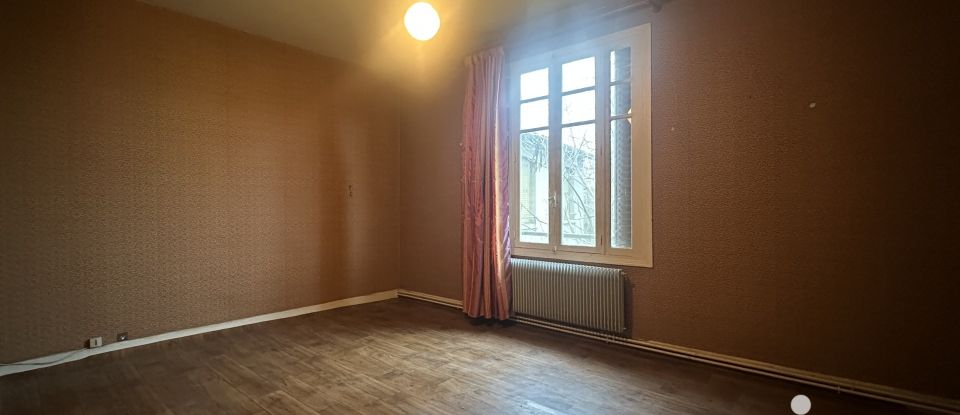 Maison 6 pièces de 175 m² à Montluçon (03100)