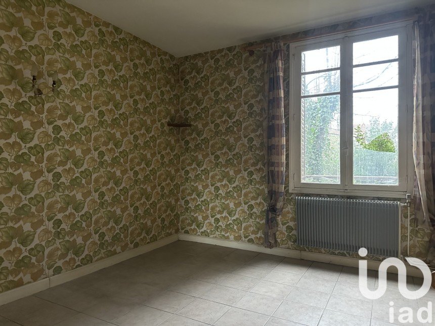 Maison 6 pièces de 175 m² à Montluçon (03100)