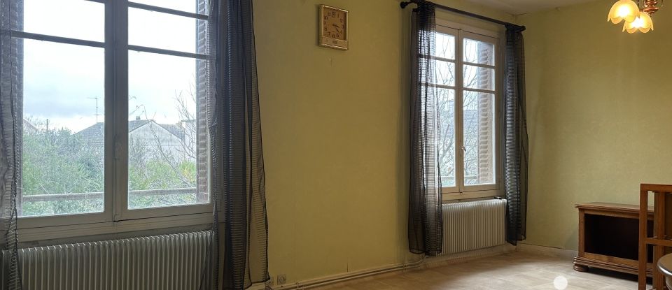 Maison 6 pièces de 175 m² à Montluçon (03100)