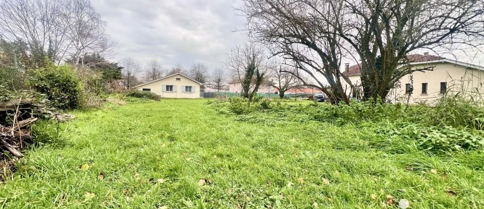 Land of 945 m² in Vic-en-Bigorre (65500)