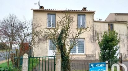 House 4 rooms of 79 m² in Saint-André-Goule-d'Oie (85250)