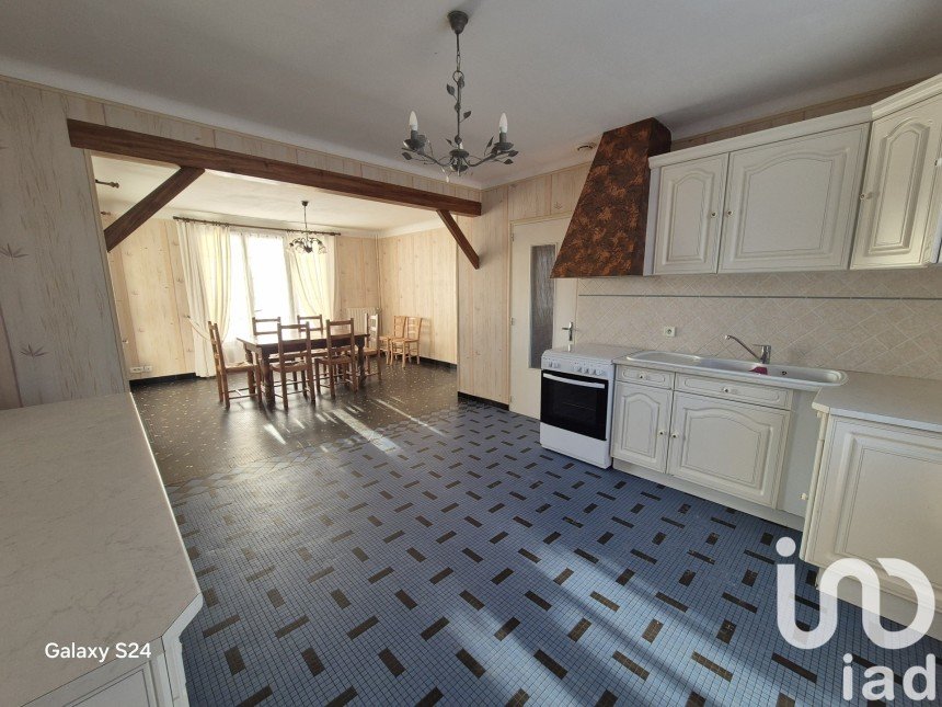 Maison traditionnelle 4 pièces de 90 m² à Chaumes-en-Retz (44320)