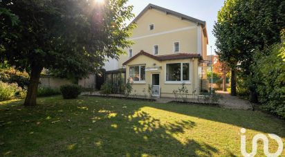 Traditional house 5 rooms of 124 m² in Saint-Maur-des-Fossés (94100)