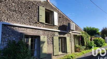 Longere 5 rooms of 180 m² in Saint-Agnant (17620)