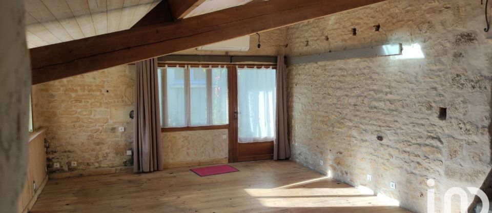 Longere 5 rooms of 180 m² in Saint-Agnant (17620)