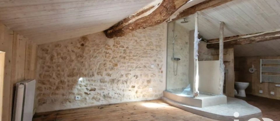 Longere 5 rooms of 180 m² in Saint-Agnant (17620)