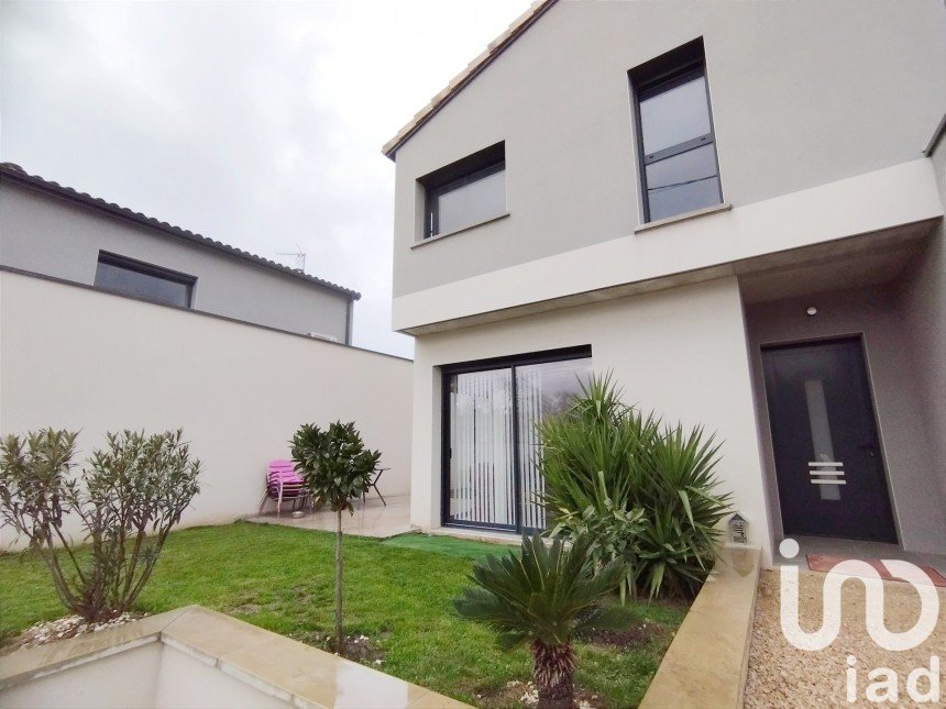 House 5 rooms of 110 m² in Labarthe-sur-Lèze (31860)