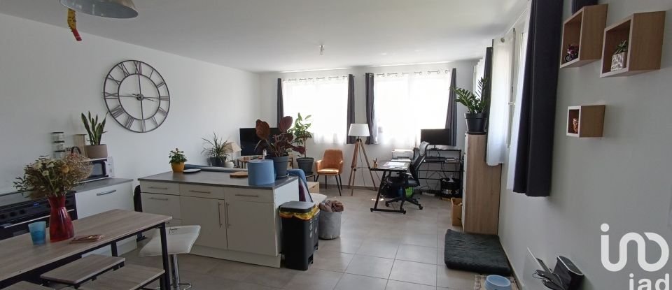 Apartment 2 rooms of 55 m² in Laurenan (22230)