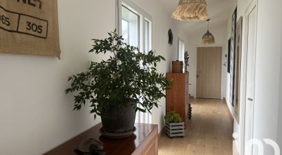 Duplex 6 rooms of 129 m² in Lagord (17140)