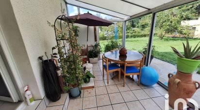 Traditional house 5 rooms of 97 m² in Pleslin-Trigavou (22490)