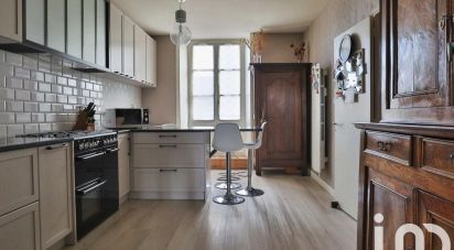 Apartment 4 rooms of 139 m² in La Roche-Bernard (56130)