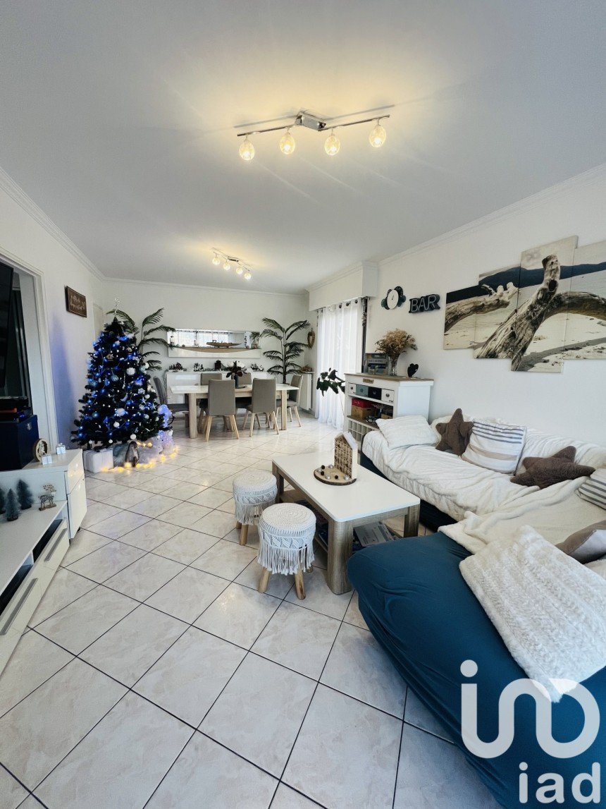 Apartment 4 rooms of 85 m² in Toulon (83000)