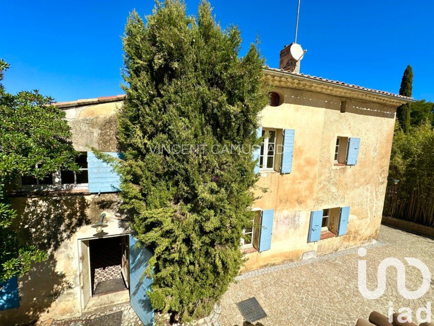 House 6 rooms of 290 m² in Sanary-sur-Mer (83110)