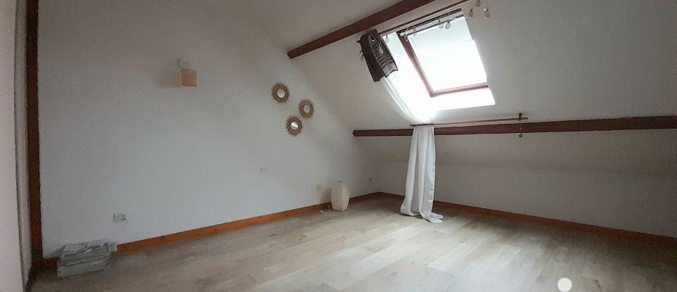 Maison traditionnelle 6 pièces de 120 m² à Crégy-lès-Meaux (77124)