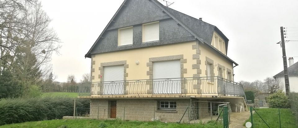 Maison traditionnelle 7 pièces de 155 m² à Mayenne (53100)