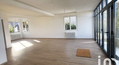 House 7 rooms of 160 m² in Villebon-sur-Yvette (91140)