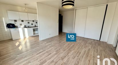 Apartment 2 rooms of 53 m² in Amiens (80000)