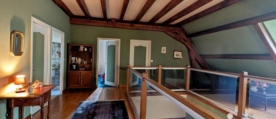 Maison traditionnelle 9 pièces de 213 m² à La Châtre (36400)