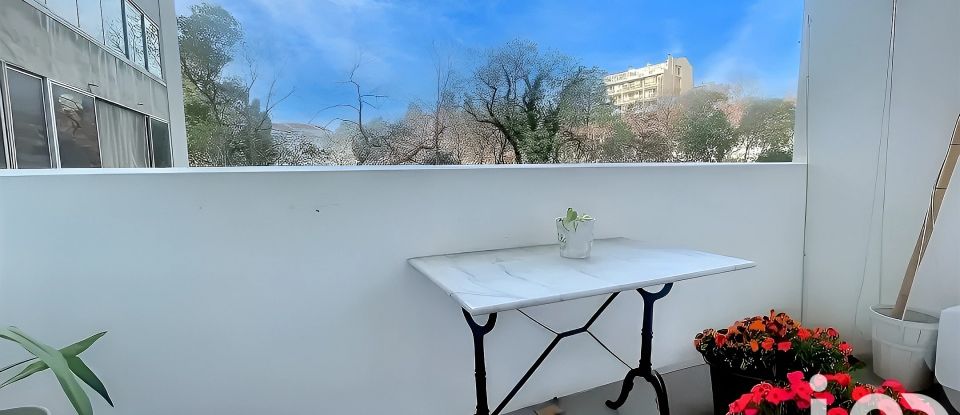 Appartement 3 pièces de 64 m² à Marseille (13005)