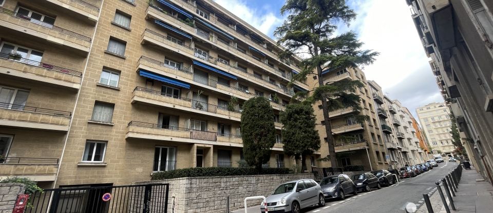 Appartement 3 pièces de 64 m² à Marseille (13005)