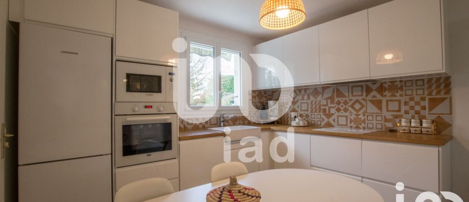 Maison 5 pièces de 125 m² à Ozoir-la-Ferrière (77330)