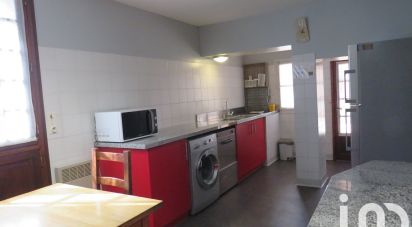 Maison 11 pièces de 260 m² à Lacrouzette (81210)