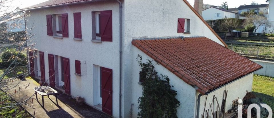 Maison traditionnelle 6 pièces de 127 m² à Saint-Georges-lès-Baillargeaux (86130)