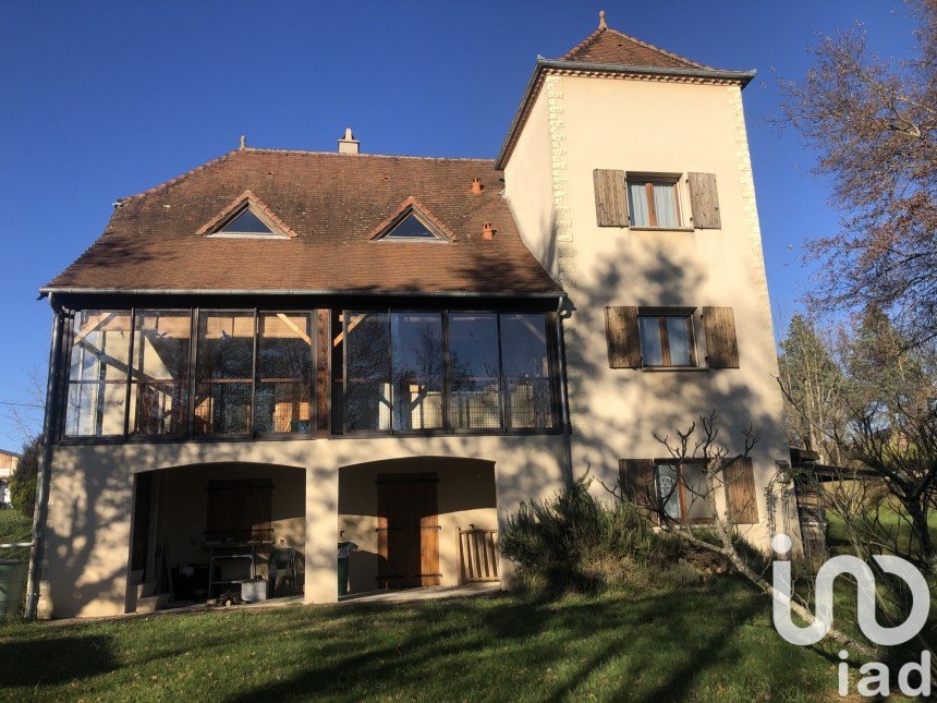 Maison 4 pièces de 80 m² à Lacapelle-Marival (46120)